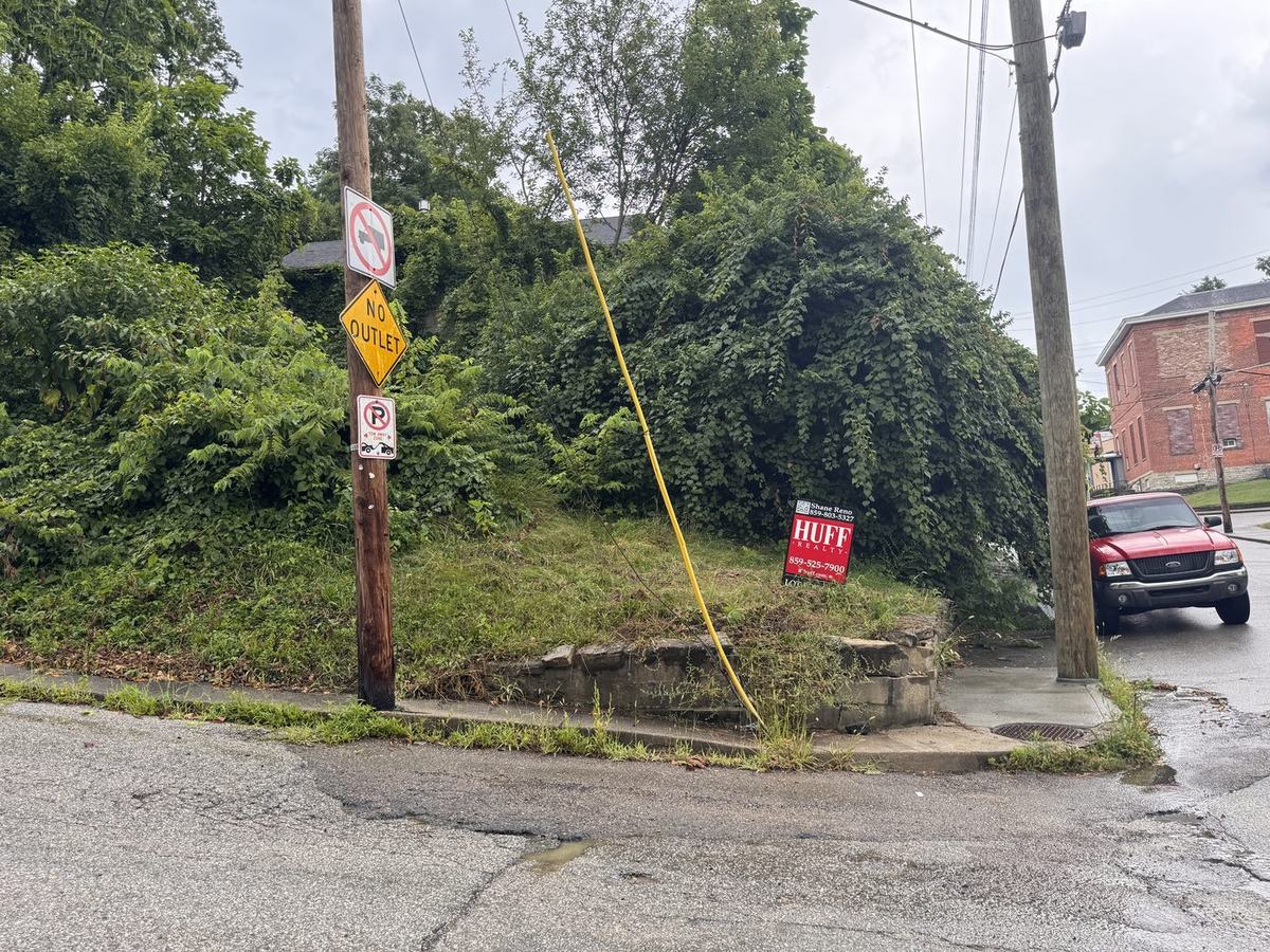 388 Altamont Rd — site today