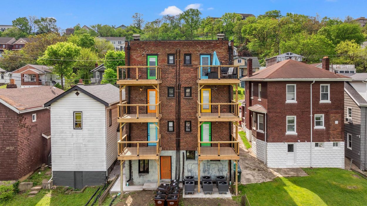 217 W 13th St