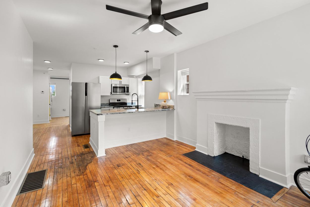 217 W 13th St