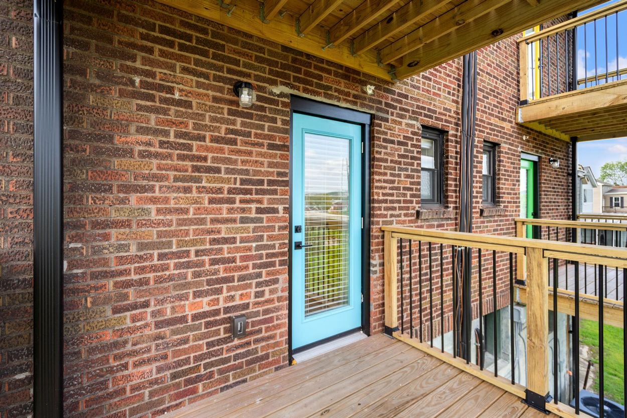 217 W 13th St